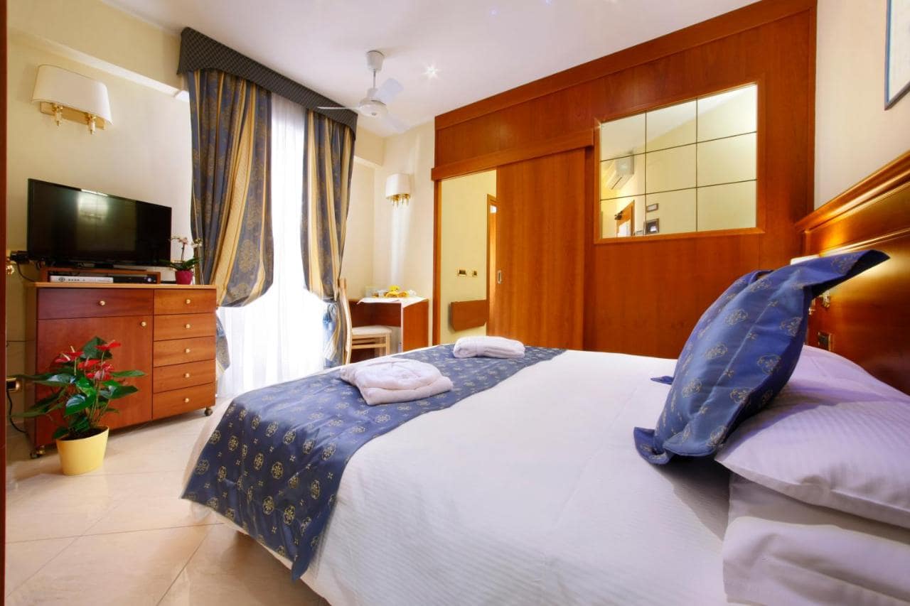 Hotel Toscana, Alassio, bloemenriviera, Italië