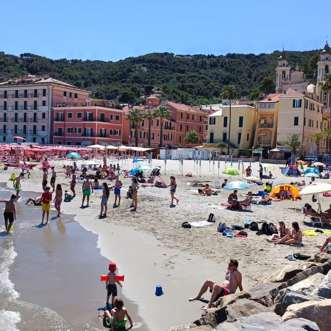 strand Laigueglia, Italiaanse Riviera 