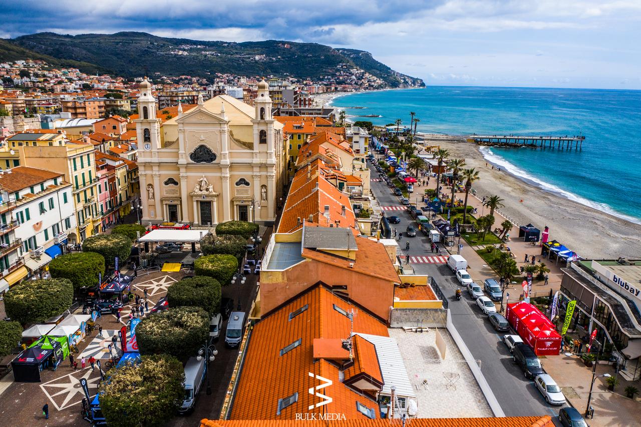 centrum Pietra Ligure, bloemenrivièra, Italië 