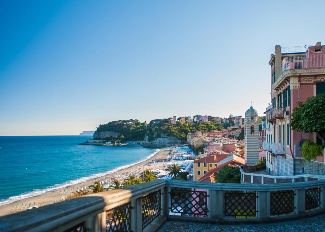 Strand Celle Ligure, Ligurië, Italië Strand Celle Ligure, Ligurië, Italië