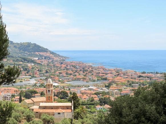 badplaats Diano Marina, bloemenriviera, Italië