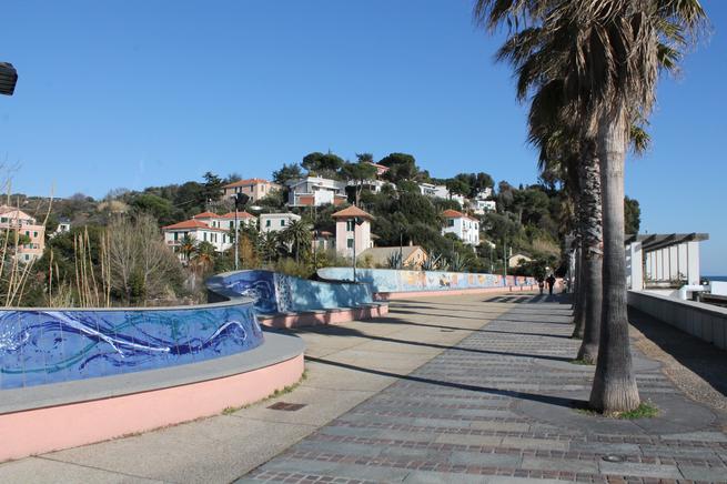 boulevard Albissola Marina, Ligurië, Italië