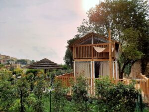 glamping accommodatie op camping dei Fiori, Pietra Ligure, Italië