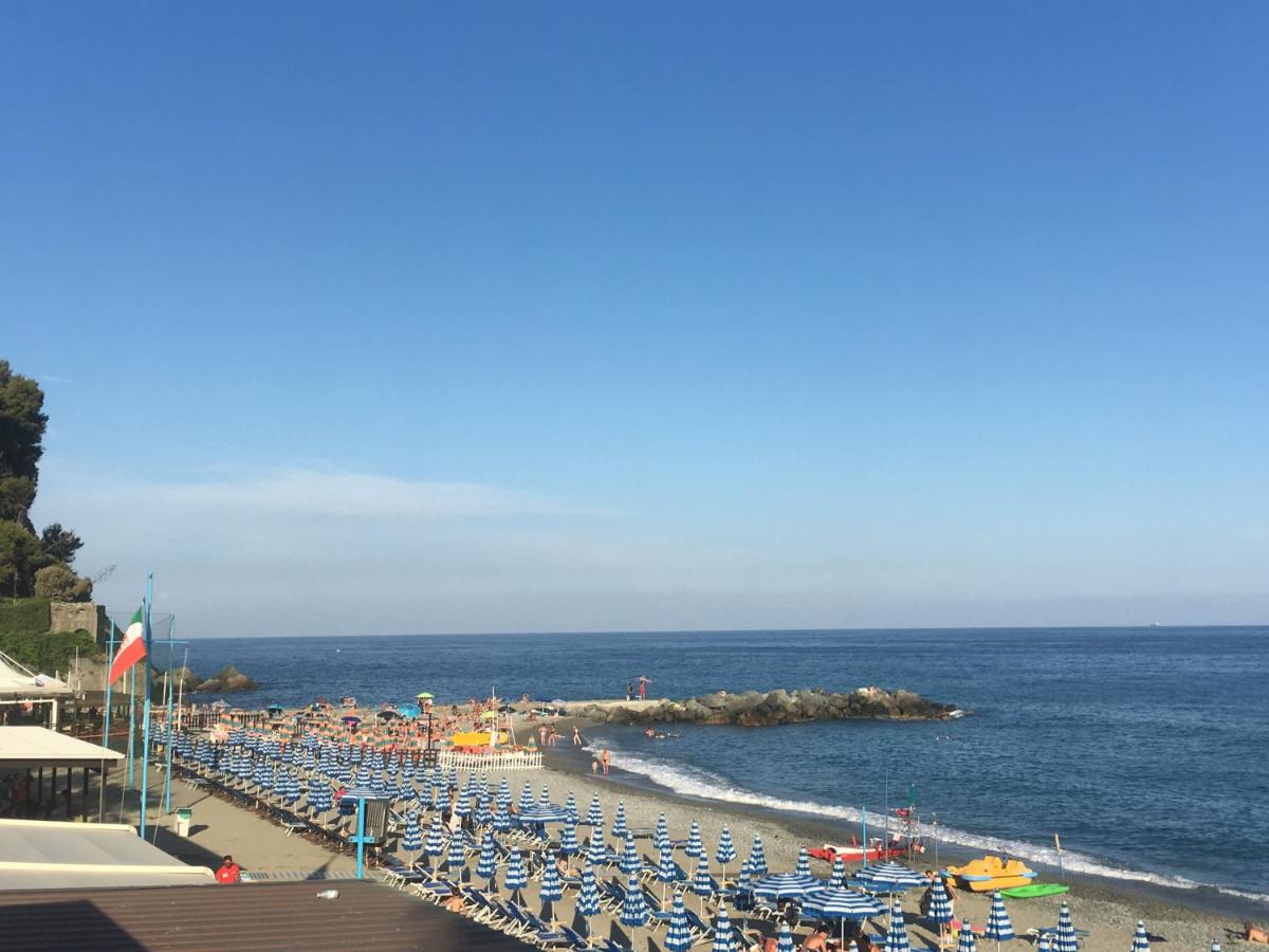 strand Albissola Marina, Ligurië, Italië