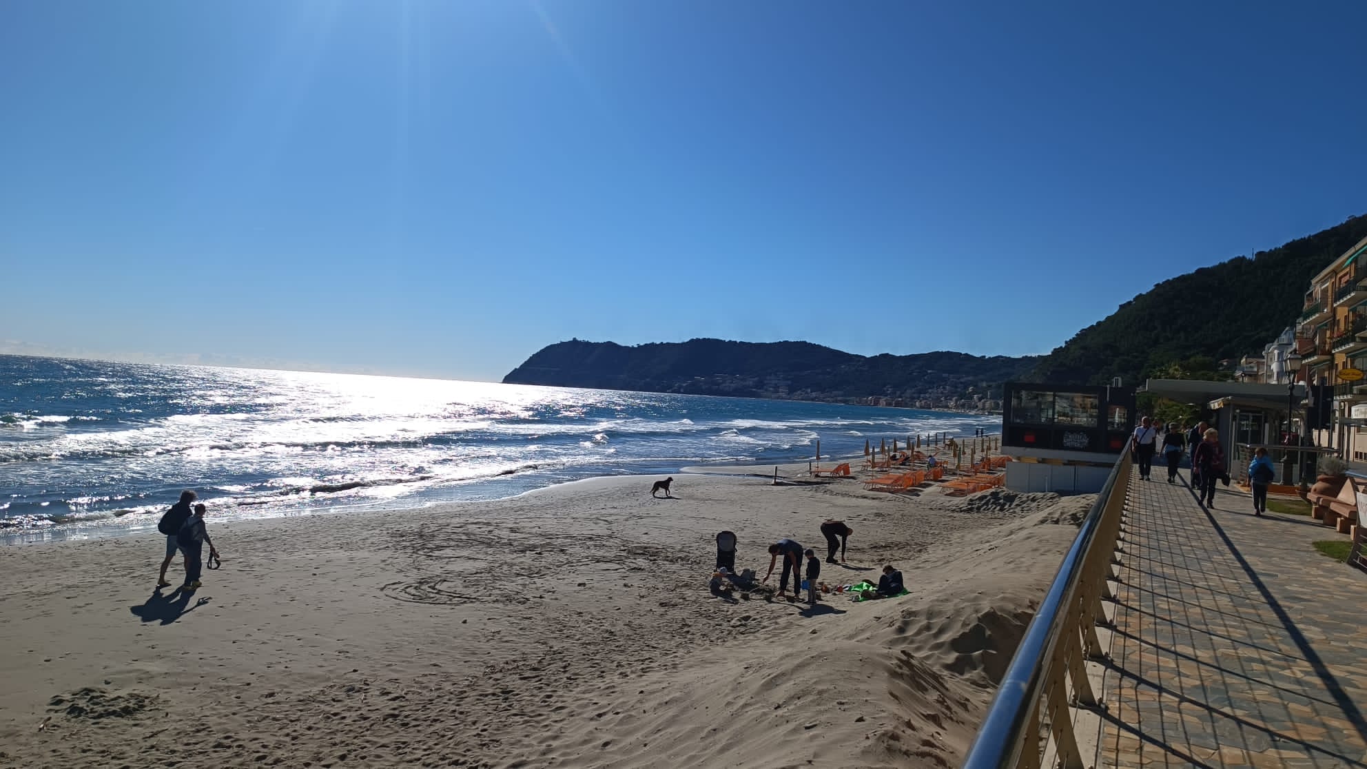 strandwandeling Alassio